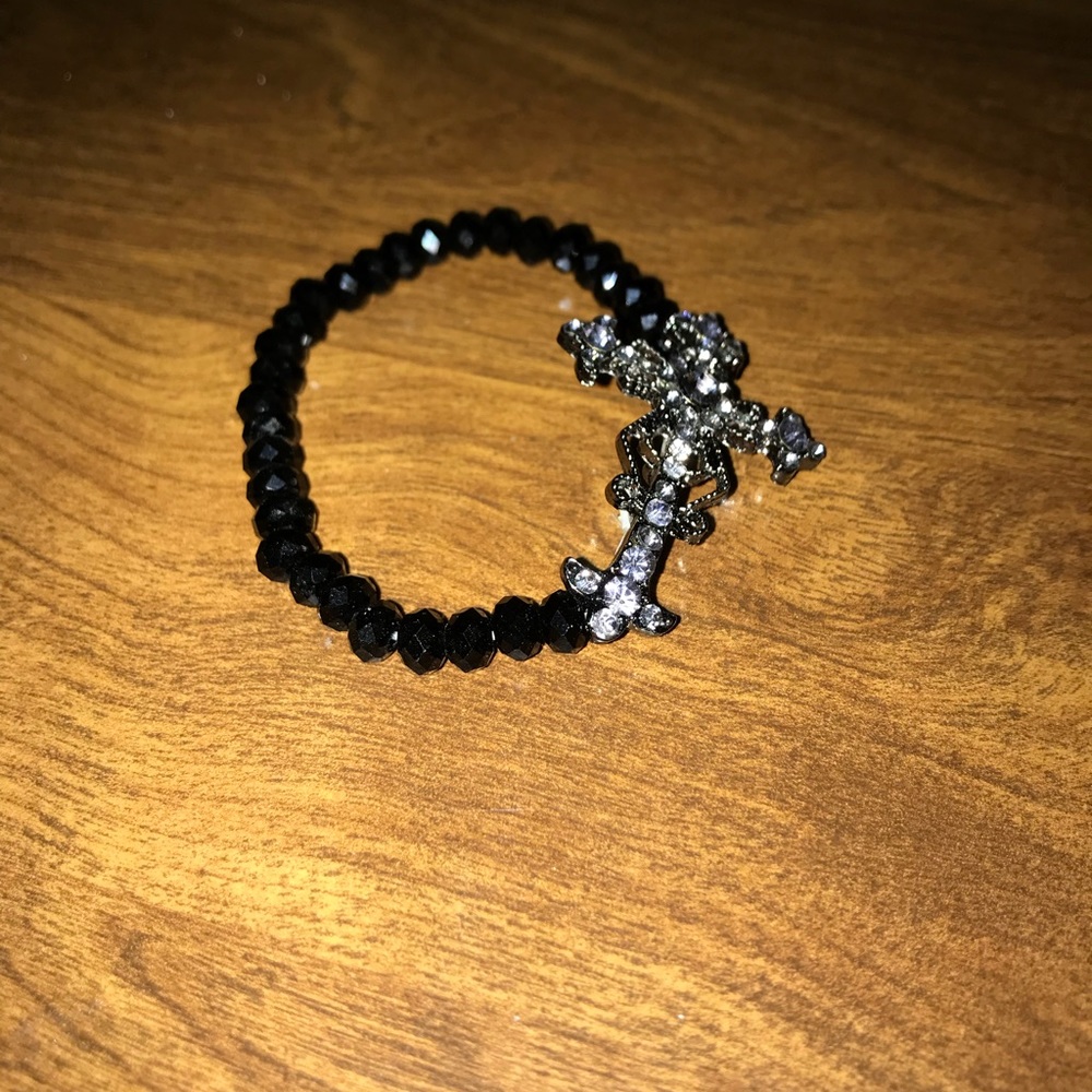 Bracelets - Picture 3 of 6